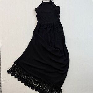 La Hearts Elegant Black Lace Backless Dress
